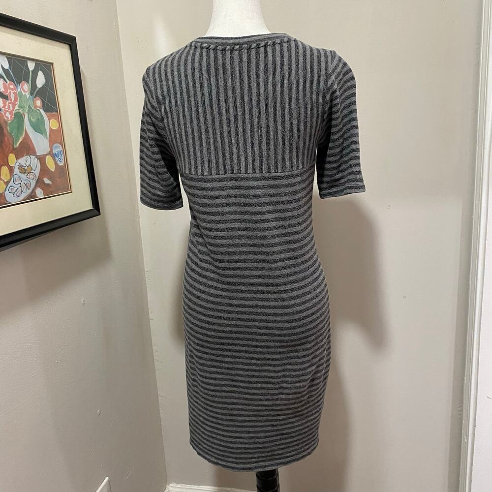 Paraphrase Grey Striped Knit Dress Size Small Short Sleeve Stretch Knit - Picture 4 of 6